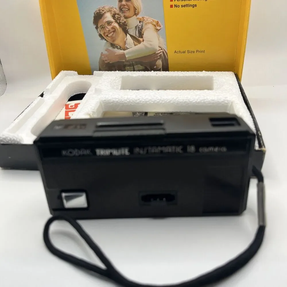 Kodak Trimlite Instamatic 18 Film Camera Vintage 1970’s NOT TESTED